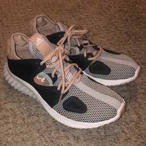 Women’s Adidas Bounce Shoes